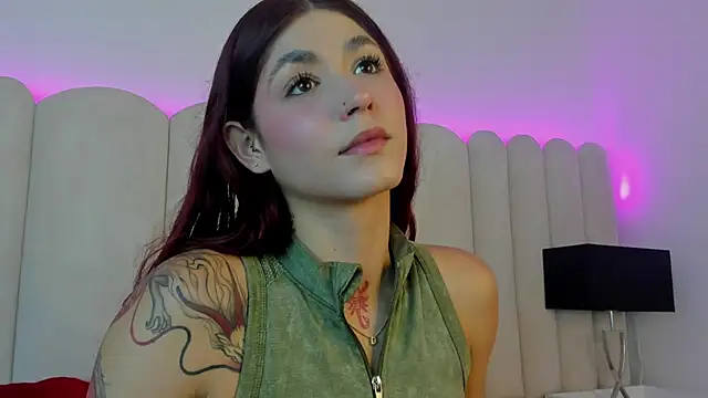Snapshot of AnnyCherry_ chatting on October 16, 7:22 pm AnnyCherry online show from October 16, 7:22 pm