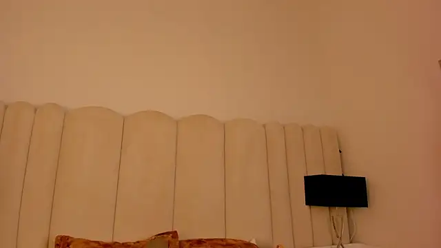 Snapshot of AnnyCherry_ chatting on September 23, 9:55 pm AnnyCherry online show from September 23, 9:55 pm