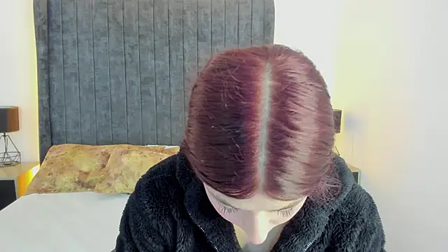 Snapshot of AnnyCherry_ chatting on October 6, 11:49 pm AnnyCherry online show from October 6, 11:49 pm