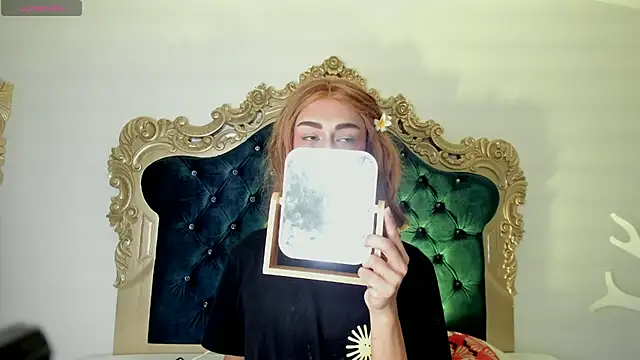 Ari sunshine  online show from November 17, 4:05 am