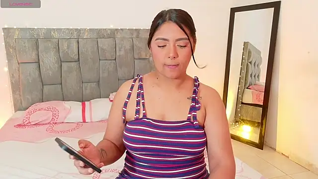 Snapshot of DIANEE_01 chatting on June 3, 9:41 pm DIANEE 01 online show from June 3, 9:41 pm