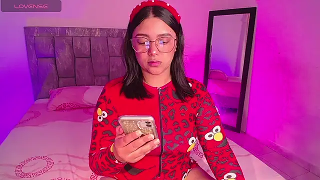 Snapshot of DIANEE_01 chatting on November 7, 10:46 pm DIANEE 01 online show from November 7, 10:46 pm