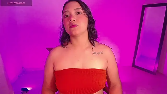 Snapshot of DIANEE_01 chatting on October 21, 2:00 am DIANEE 01 online show from October 21, 2:00 am