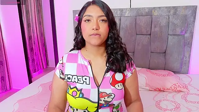 Snapshot of DIANEE_01 chatting on July 8, 10:54 pm DIANEE 01 online show from July 8, 10:54 pm