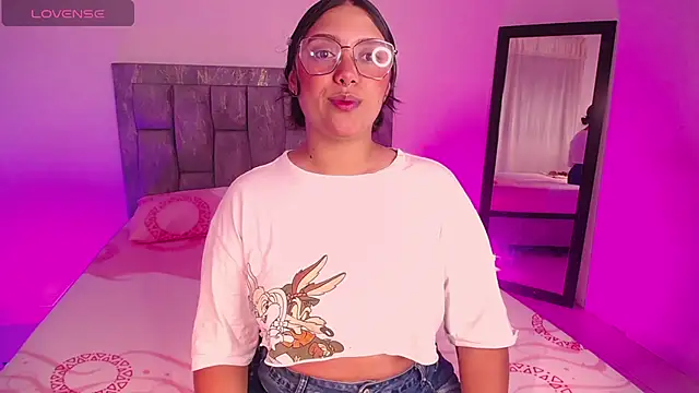 Snapshot of DIANEE_01 chatting on November 1, 9:19 pm DIANEE 01 online show from November 1, 9:19 pm