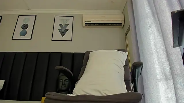 Snapshot of sexual_diamond chatting on September 25, 12:44 pm sexual diamond online show from September 25, 12:44 pm