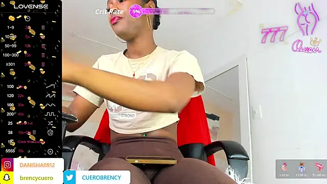 Snapshot of sexual_diamond chatting on June 3, 1:23 pm sexual diamond online show from June 3, 1:23 pm