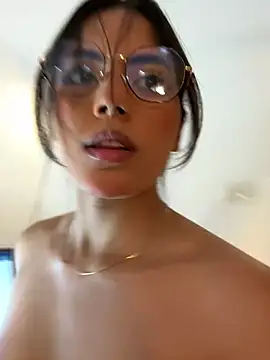 Snapshot of __Alisson_ chatting on December 31, 6:02 pm Alisson online show from December 31, 6:02 pm