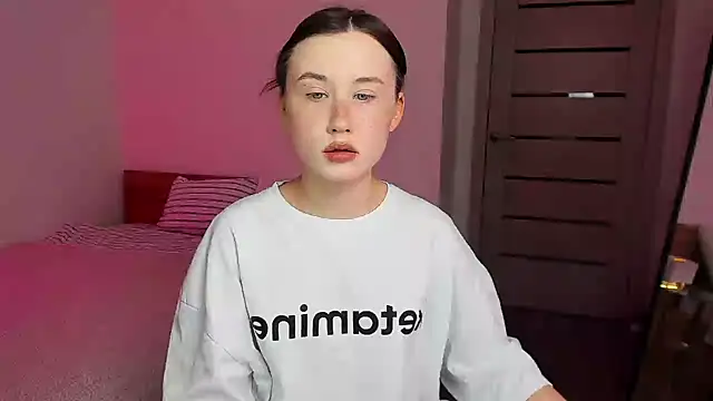 Snapshot of Stella_Sunny chatting on November 2, 12:48 am Stella Sunny online show from November 2, 12:48 am