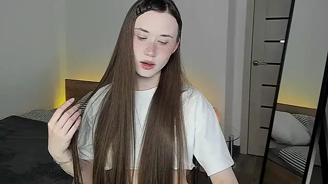 Snapshot of Stella_Sunny chatting on May 11, 12:12 am Stella Sunny online show from May 11, 12:12 am