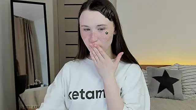 Stella Sunny online show from April 4, 12:39 am