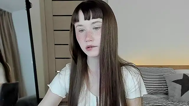 Stella Sunny online show from April 3, 1:34 am