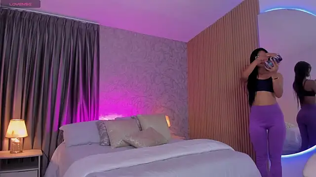 anniie smith online show from November 28, 3:07 am