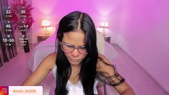 anniie smith online show from October 28, 11:09 am