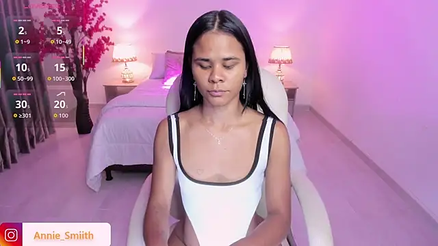 anniie smith online show from October 25, 11:09 am