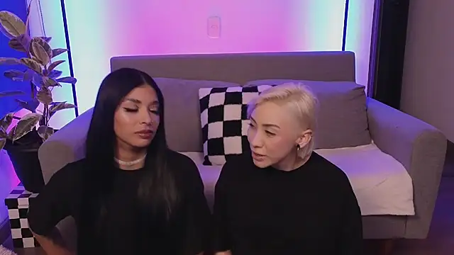 Snapshot of jane_hart_ chatting on November 26, 12:10 am jane hart online show from November 26, 12:10 am