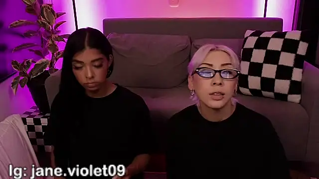 Snapshot of jane_hart_ chatting on December 15, 1:00 am jane hart online show from December 15, 1:00 am