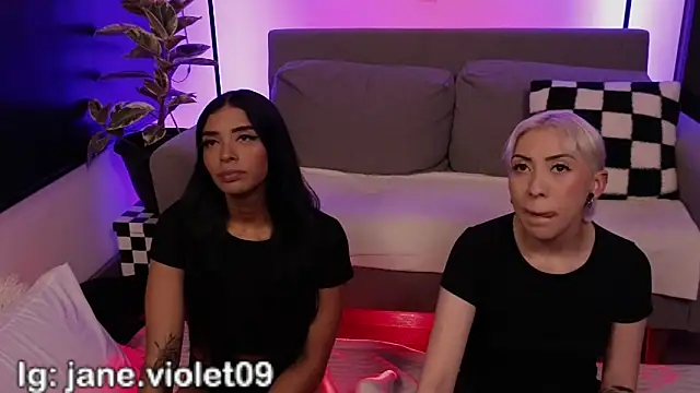 Snapshot of jane_hart_ chatting on December 2, 12:11 am jane hart online show from December 2, 12:11 am