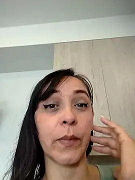 Snapshot of natalie_cowens chatting on February 23, 4:35 pm natalie cowens online show from February 23, 4:35 pm