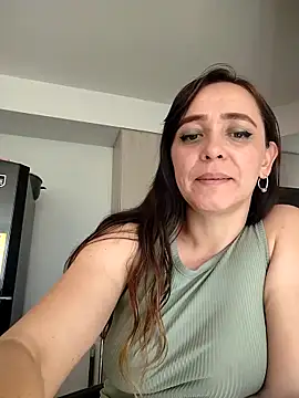 Snapshot of natalie_cowens chatting on February 15, 9:06 pm natalie cowens online show from February 15, 9:06 pm
