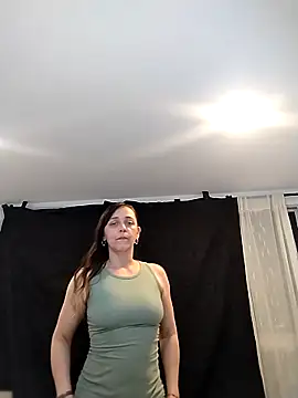 Snapshot of natalie_cowens chatting on February 27, 3:18 am natalie cowens online show from February 27, 3:18 am