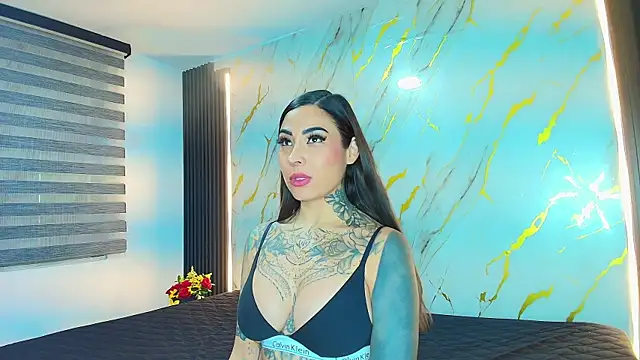 EmiliMontero online show from June 26, 1:11 am