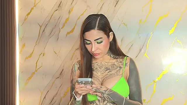 EmiliMontero online show from July 14, 1:49 am