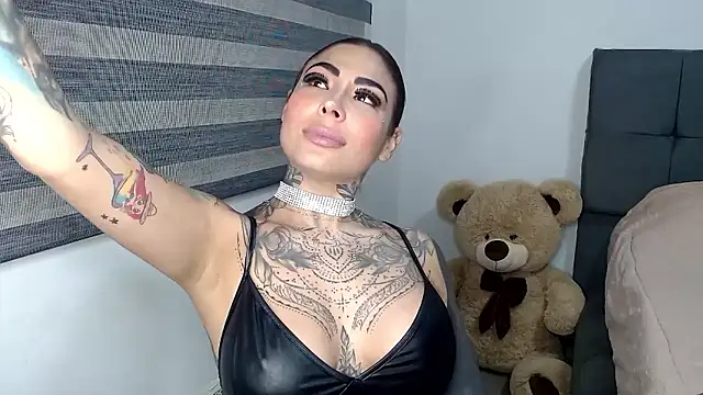 EmiliMontero online show from January 11, 2:07 am