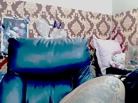 Indiancatz2 online show from October 23, 3:32 pm