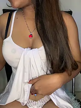 Snapshot of Liyana_Babe chatting on March 17, 6:29 am Liyana Babe online show from March 17, 6:29 am