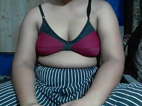 Snapshot of CAFE134_768 chatting on September 25, 7:03 am CAFE134 768 online show from September 25, 7:03 am