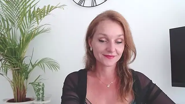 Snapshot of AliciaDesire chatting on September 9, 1:09 pm AliciaDesire online show from September 9, 1:09 pm