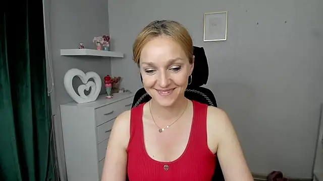 AliciaDesire online show from May 21, 5:43 pm