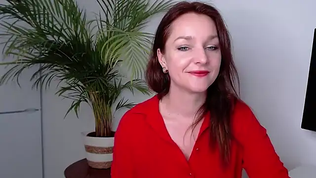 Snapshot of AliciaDesire chatting on March 11, 11:23 am AliciaDesire online show from March 11, 11:23 am