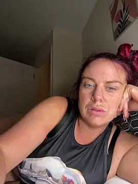 redxxxvixen online show from May 20, 11:46 pm
