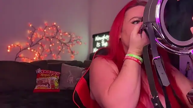 redxxxvixen online show from December 18, 2:32 pm