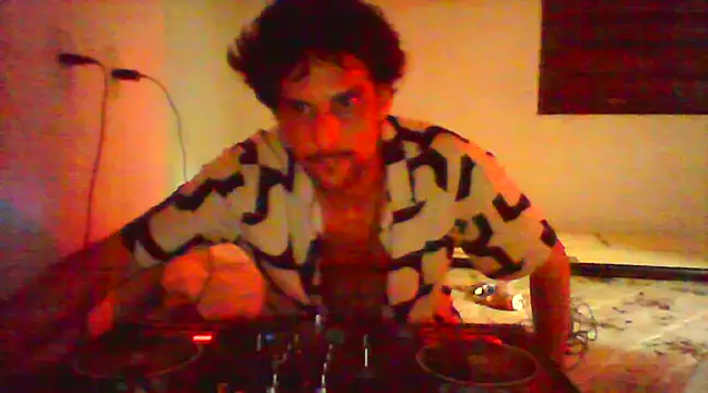 couplemilk online show from January 24, 5:53 am