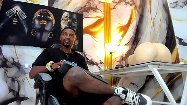 Snapshot of Thomas_shelbys chatting on November 18, 4:05 am Thomas shelbys online show from November 18, 4:05 am