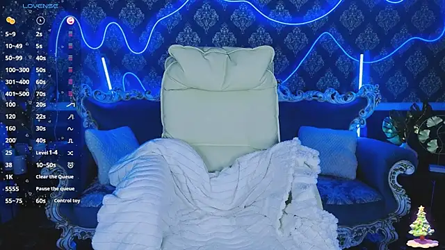 KitnissKiss online show from December 5, 8:17 pm