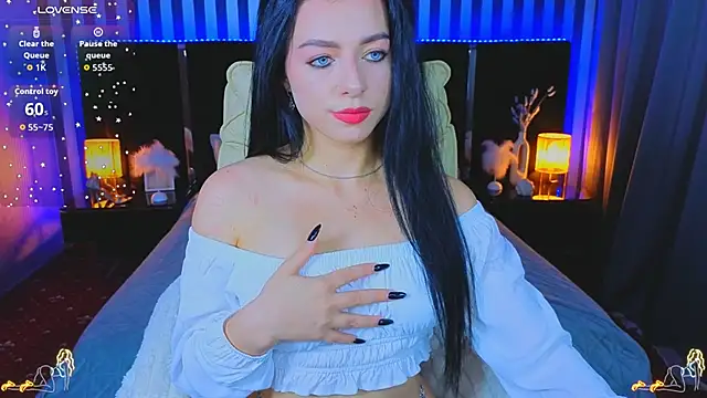 Snapshot of KitnissKiss chatting on November 22, 7:07 am KitnissKiss online show from November 22, 7:07 am