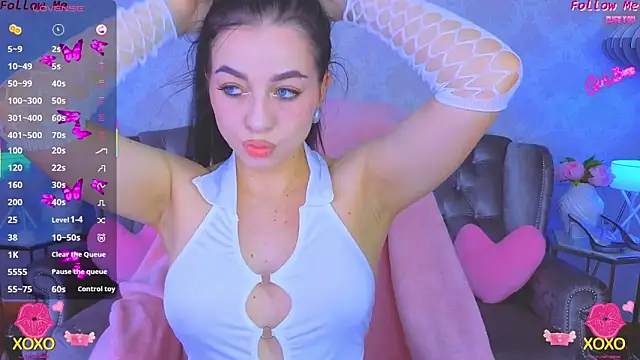 KitnissKiss online show from February 20, 8:33 pm