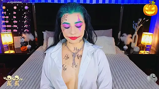 Snapshot of KitnissKiss chatting on October 30, 9:11 pm KitnissKiss online show from October 30, 9:11 pm