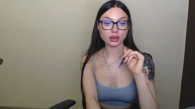 Snapshot of Cutesweetheart chatting on February 4, 3:47 pm Cutesweetheart online show from February 4, 3:47 pm