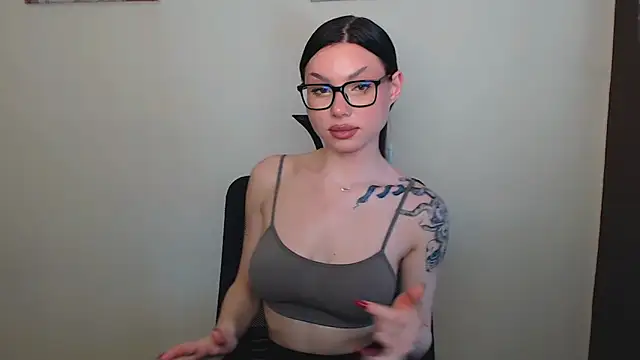 Snapshot of Cutesweetheart chatting on March 10, 11:34 am Cutesweetheart online show from March 10, 11:34 am