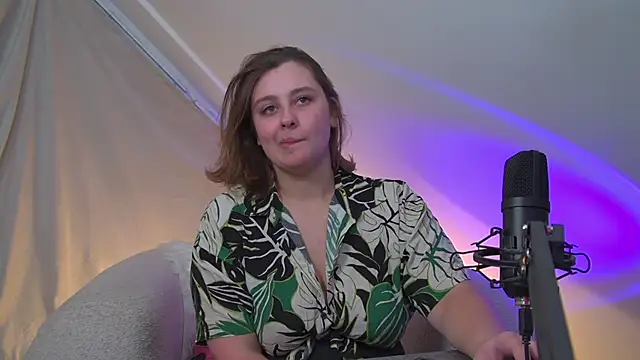 Snapshot of MaryMurray chatting on September 29, 6:35 pm MaryMurray online show from September 29, 6:35 pm