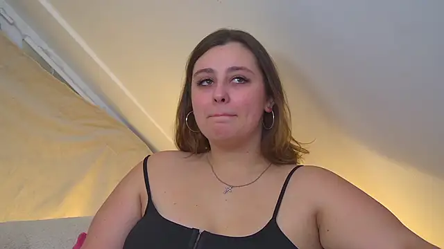 Snapshot of MaryMurray chatting on November 3, 6:33 pm MaryMurray online show from November 3, 6:33 pm