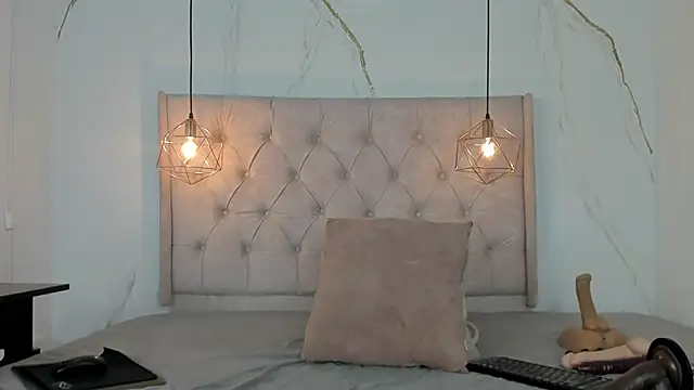 zamira 44 online show from February 17, 2:25 pm