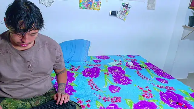 clydexxxbunny online show from February 11, 2:46 am