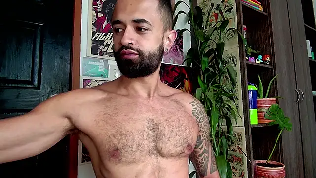 Snapshot of MaxG__ chatting on December 3, 3:50 pm MaxG online show from December 3, 3:50 pm