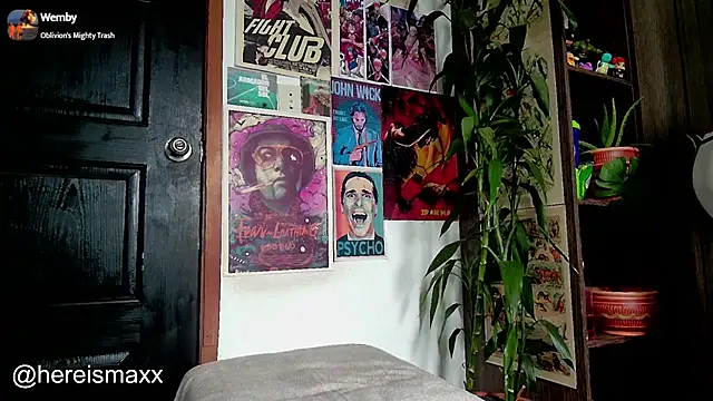 Snapshot of MaxG__ chatting on December 11, 3:58 pm MaxG online show from December 11, 3:58 pm